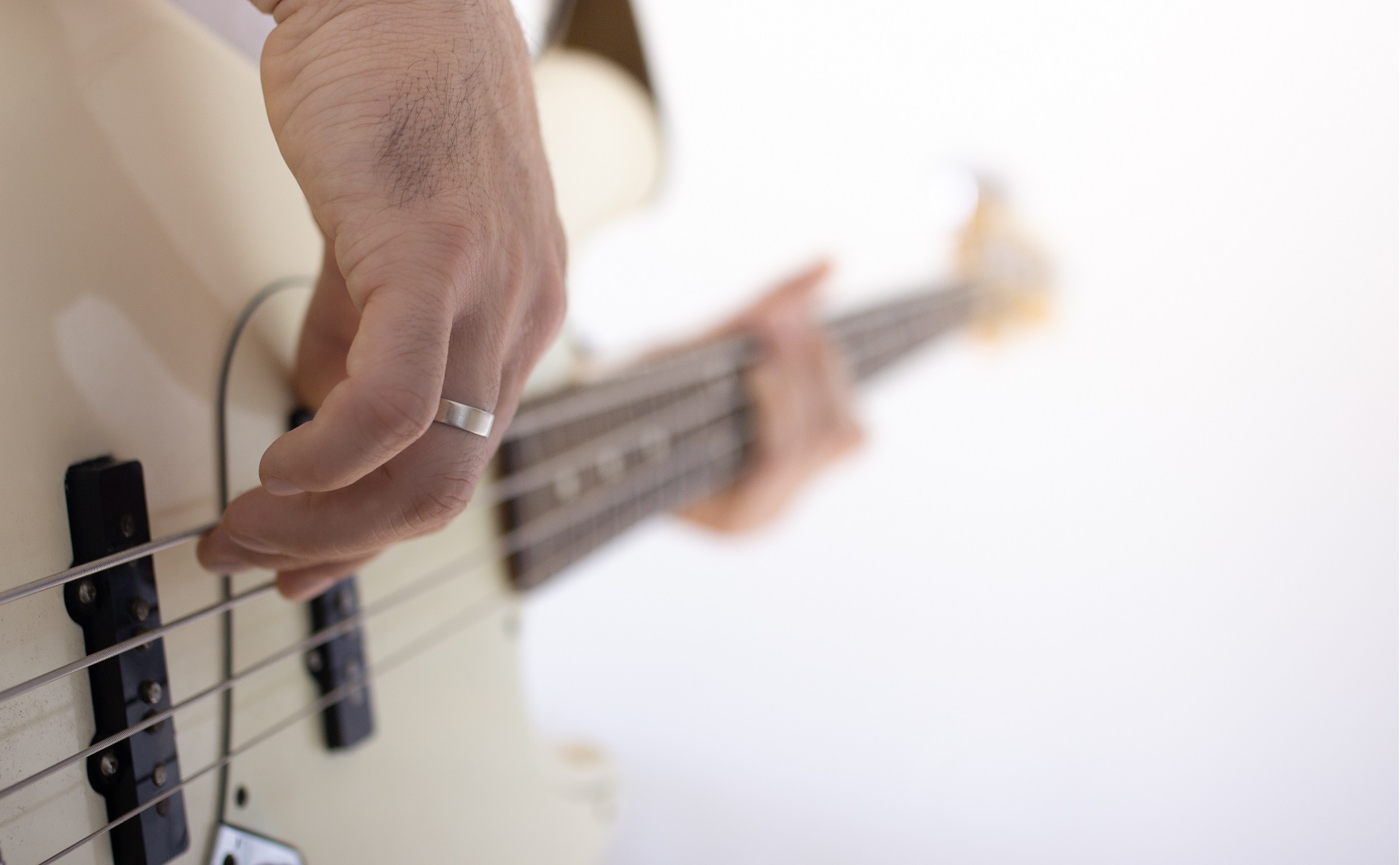 Clases de bajo eléctrico